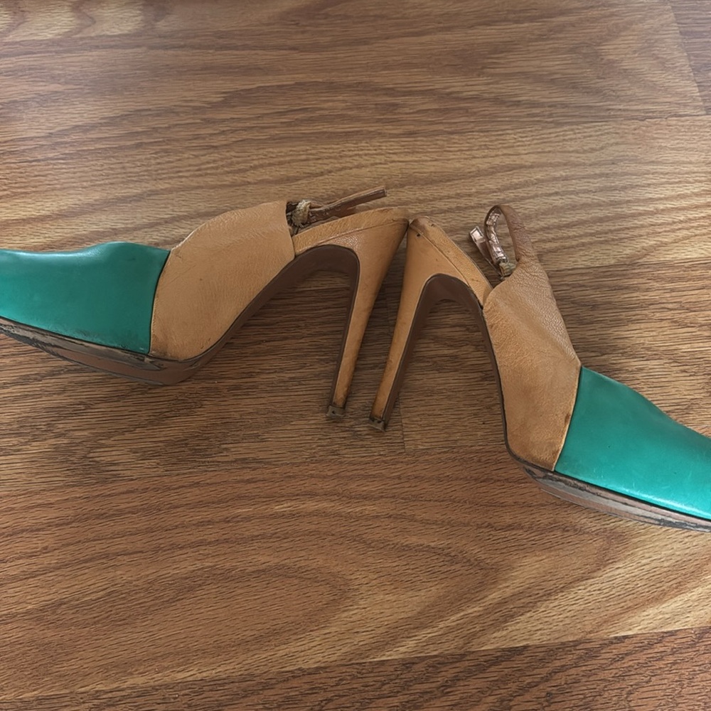BCBGeneration platforms - Picture 5 of 7